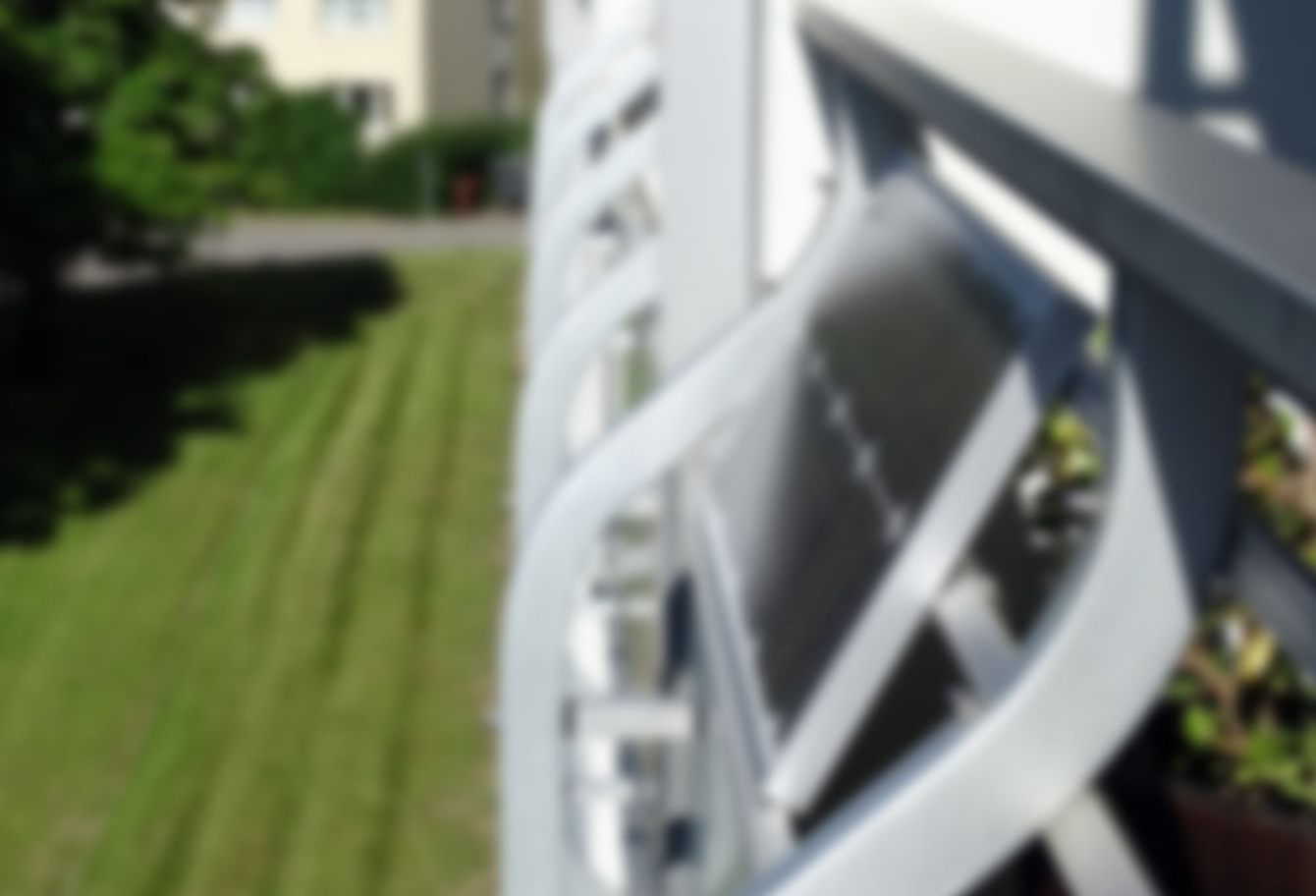 Balkon­kraftwerk bei ez Solar in Hof